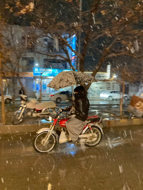 Heavy snowfall disrupts transportation in Quetta, Pakistan