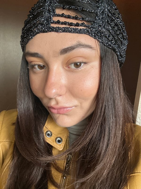 Personal moments captured across Porto indoor locations Saturday morning