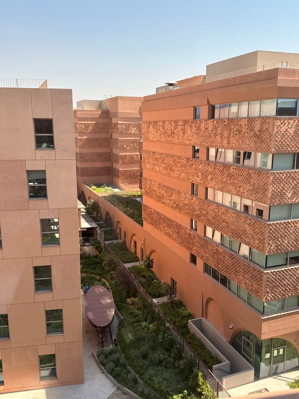 Rooftop AC installation underway at Thessaloniki college campus