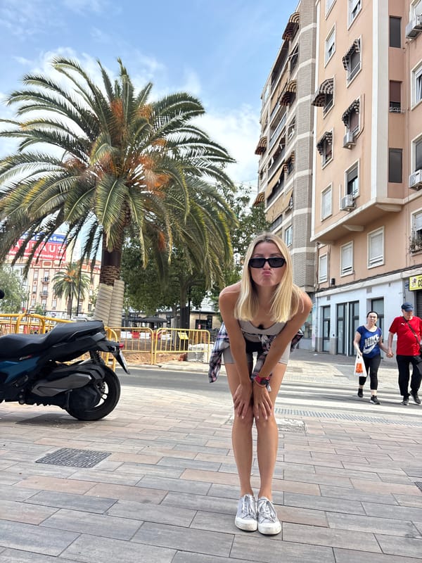 Morning stroll through Valencia with a football locker room stop