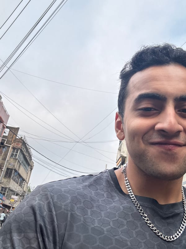 Man takes late-night selfies on Kolkata street