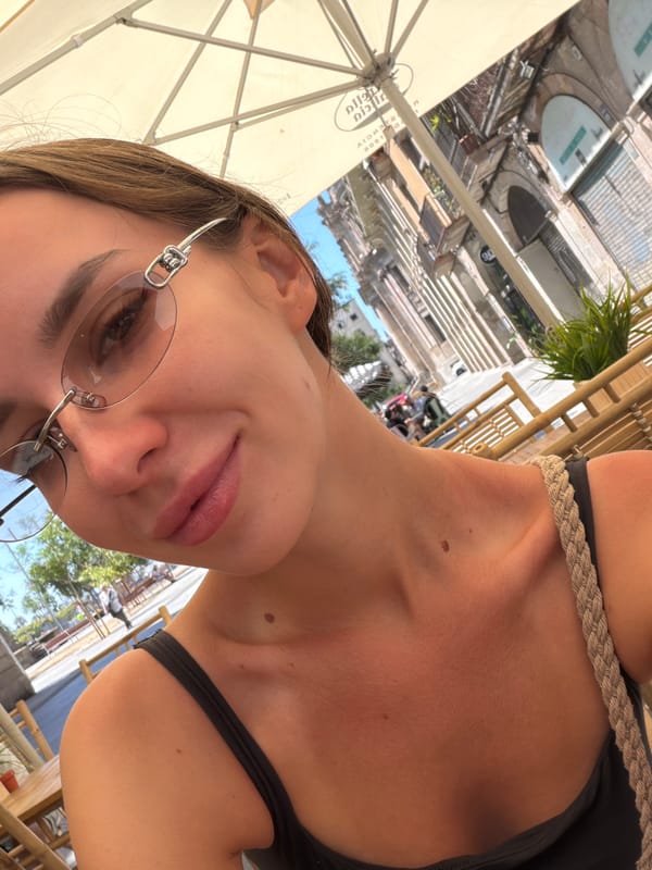 Luxury convertibles and café moments across a Barcelona morning