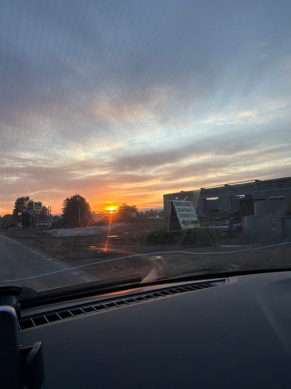 Evening sky transition documented in Chaikovsky, Russia
