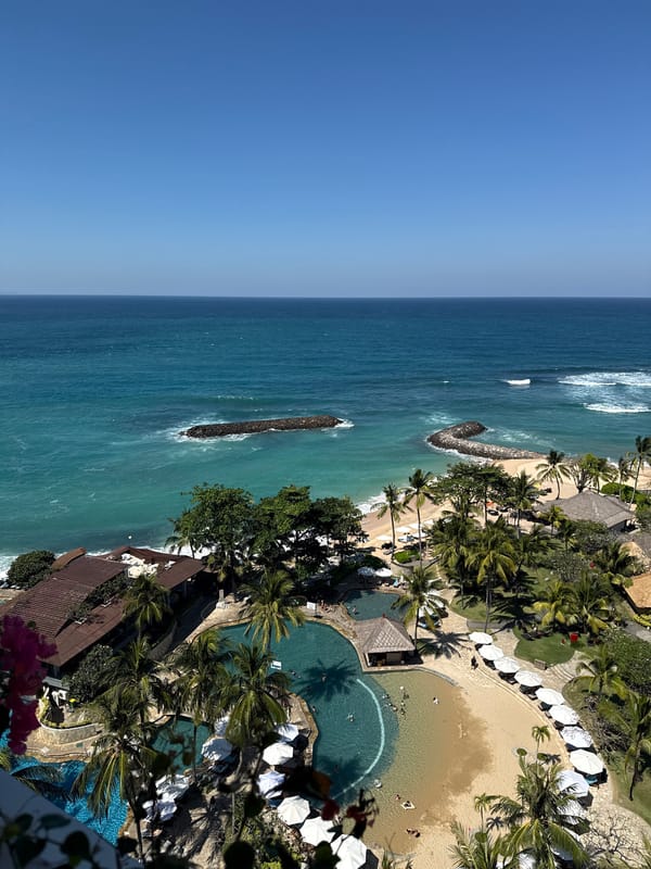 Clear morning captures tropical resort scenes in Kuta Selatan