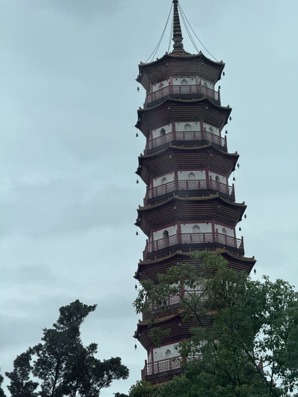 Morning traffic flows through Haizhu District, Guangzhou