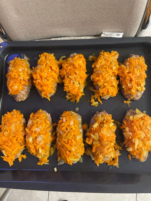 Home cooking session captured in Moskovskiy, Russia