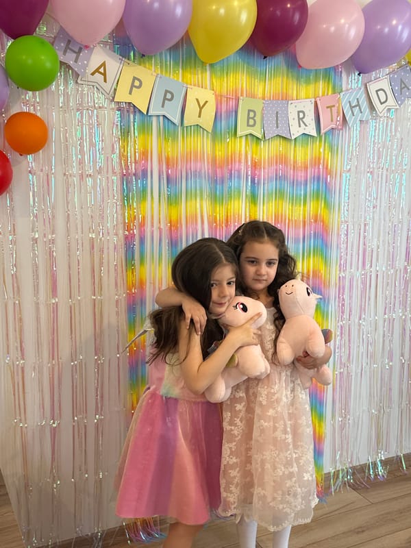 Morning selfies and children's birthday play captured in Ataşehir