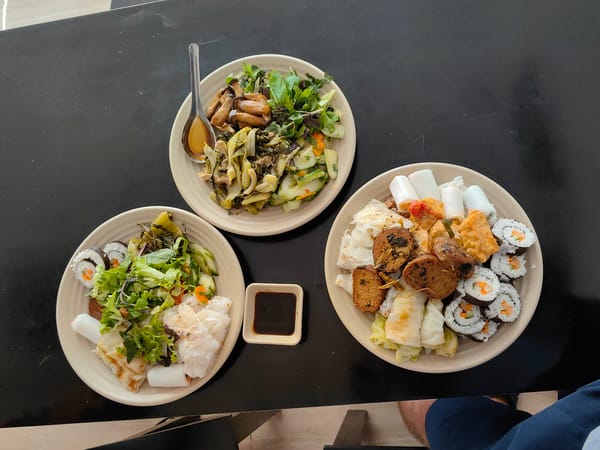 Man dines at vegan buffet in Hong Gai Ward