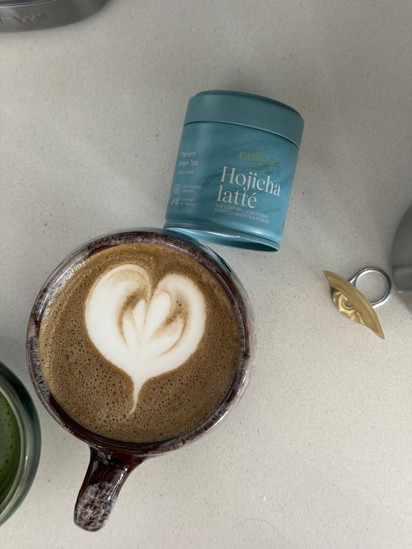 Montreal cafe patron documents specialty latte art experience