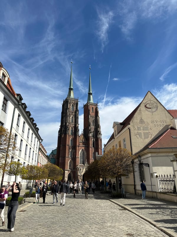 Tourist captures Wrocław's Gothic churches and bronze dwarfs