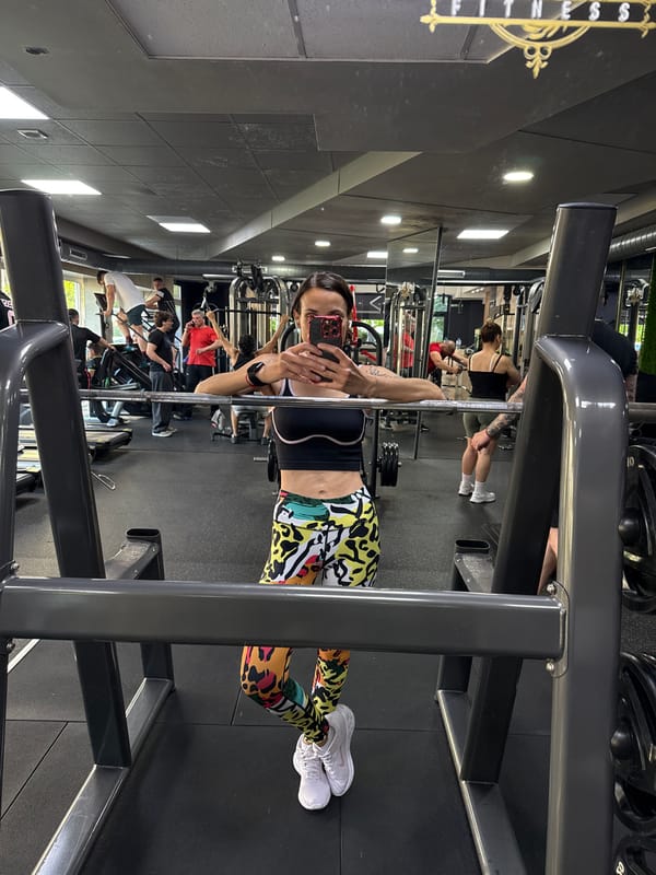 Woman documents workout session, personal moments in Pleven gym