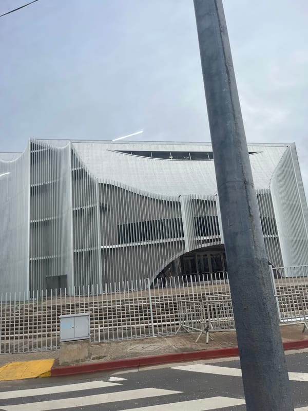 Modern curved building documented in Cordoba, Argentina