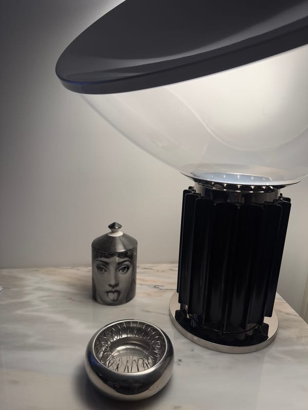 Quiet evening moments captured in Vila Nova de Gaia home