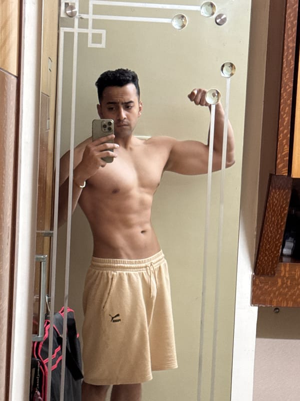 Man takes mirror selfies in Kolkata bathroom