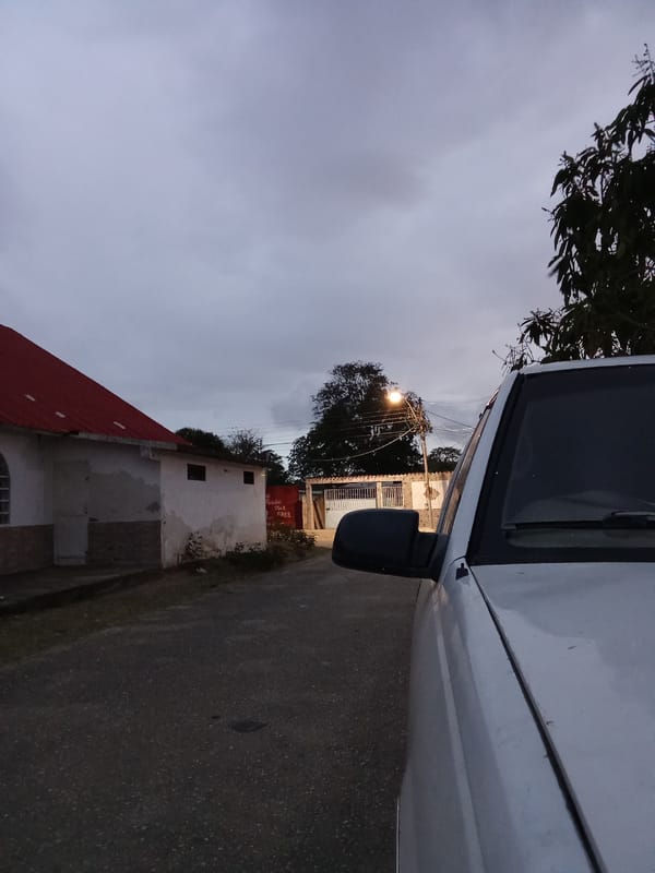 Woman documents evening moments in Juan Griego amid gathering storms