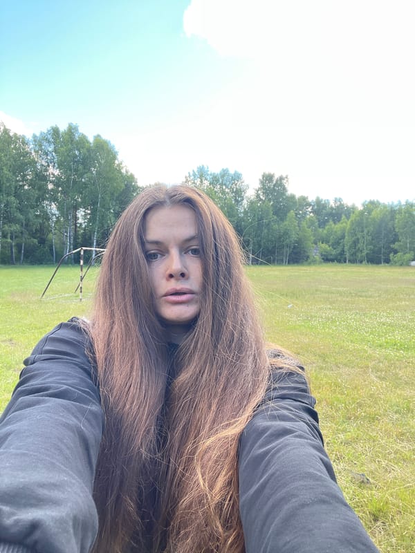 Summer afternoon stroll through Zarechny's parks and backstreets