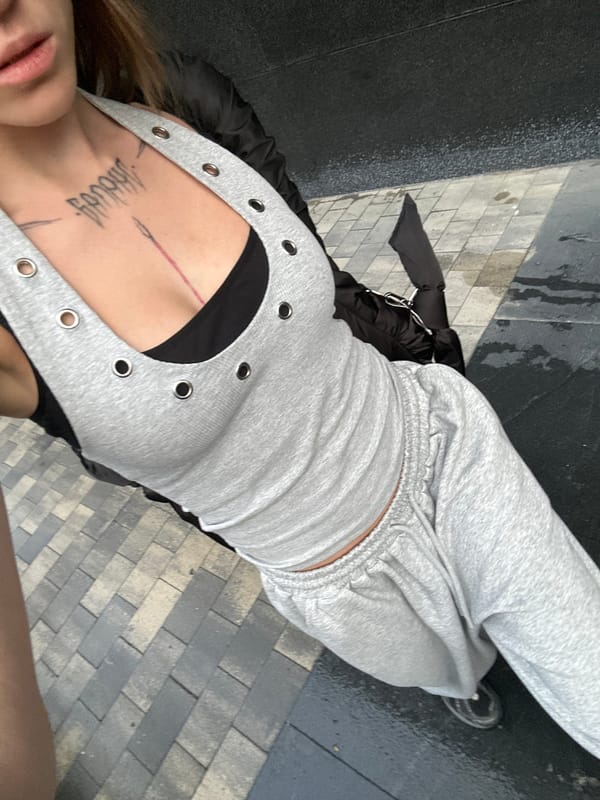 Gym workout and selfies at a Moscow fitness center