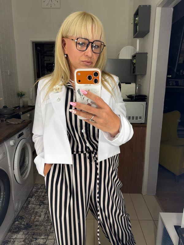 Woman Takes Bathroom Selfies in Chaikovsky, Russia