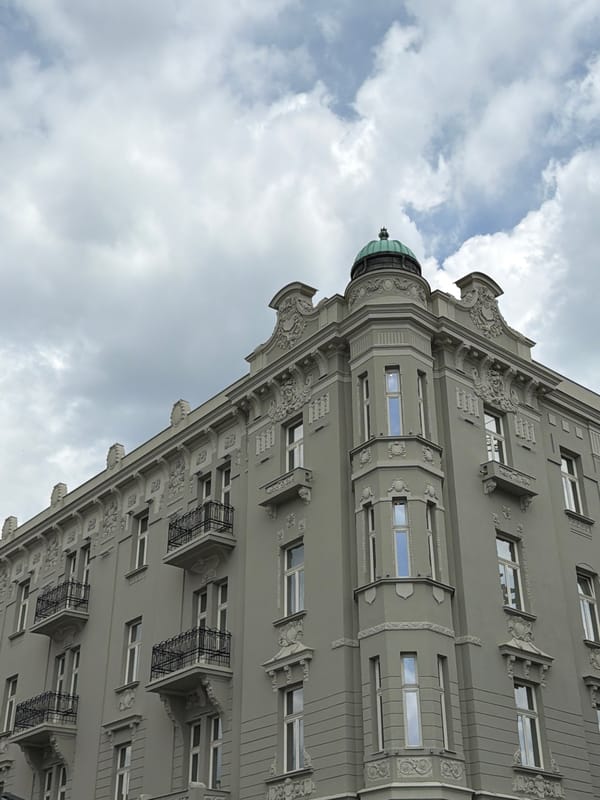 Witness documents Belgrade architecture and street life during midday walk