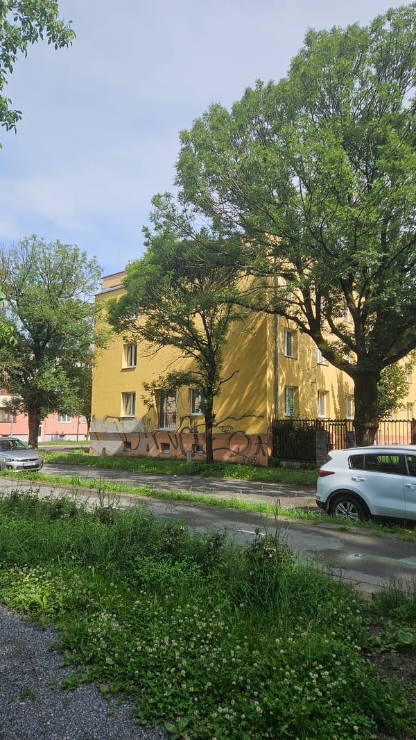 Summer afternoon stroll through a Prešov residential neighborhood