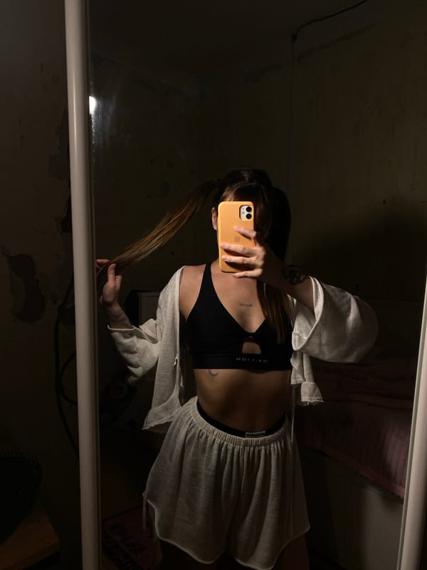 Mirror selfie captured in Votkinsk, Russia