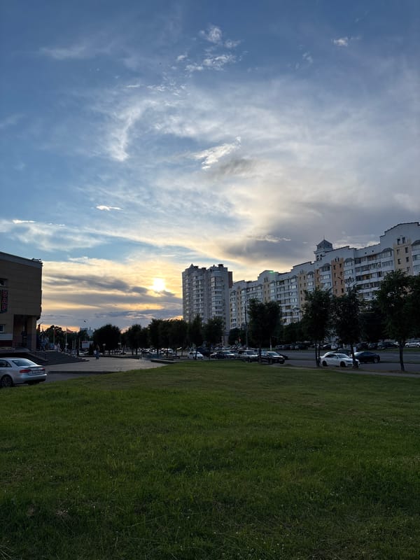 Evening snapshots across a Vitsebsk neighborhood