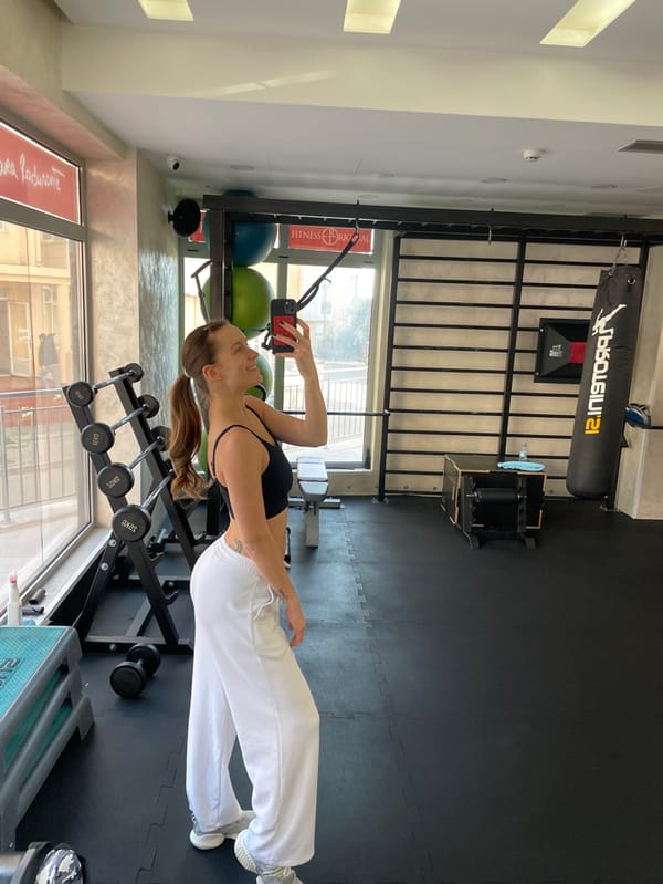 Woman documents morning workout session at Budva gym