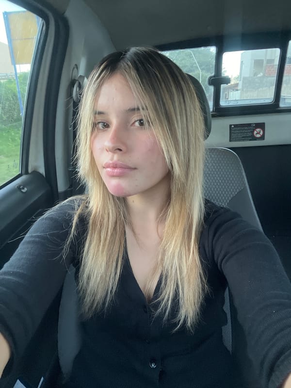 Woman observed in driver's seat in Sumalao, Argentina