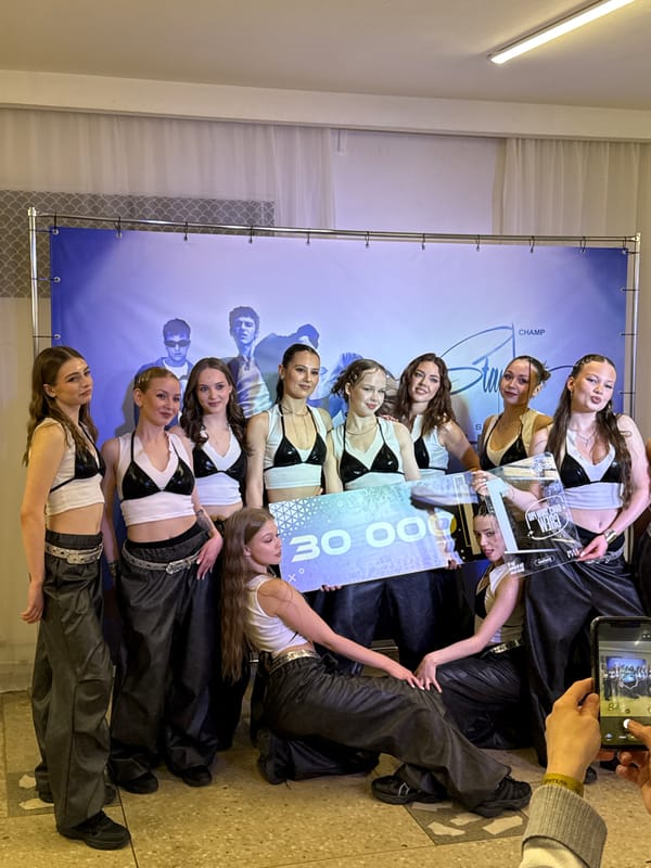 Costumed event draws crowds to Perm venue, 700 ruble admission