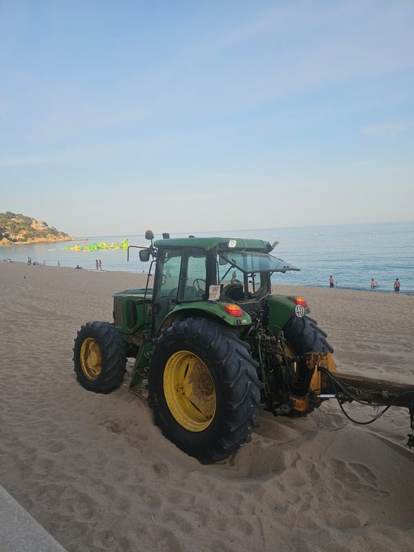 Lloret de Mar beachfront promenade, busy summer evening
