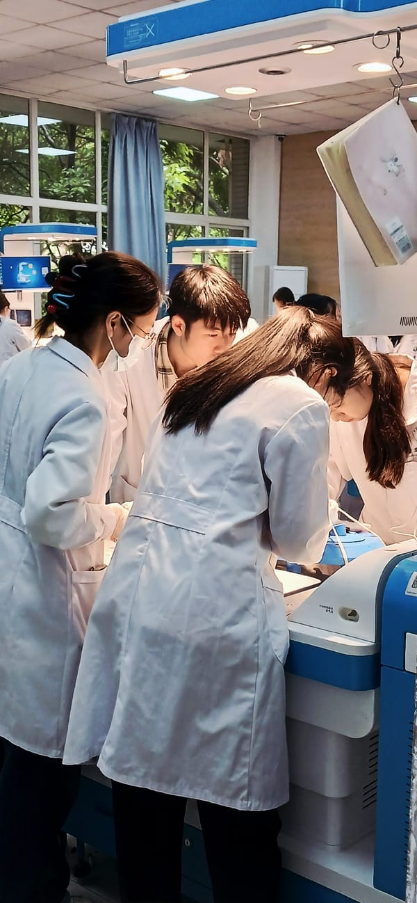 Young people gathered in Chongqing tech zone facility