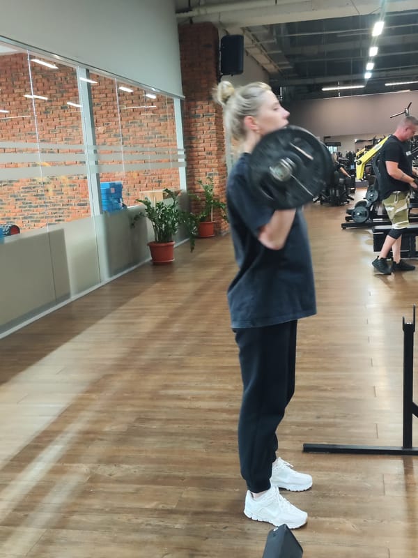 Ordinary Sunday morning moments documented across Chaikovsky, Russia