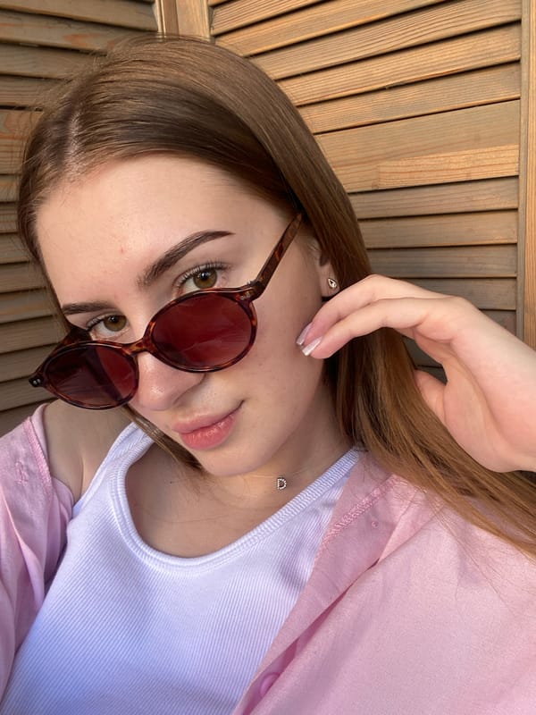 Afternoon selfie session at a Nizhny Novgorod outdoor café