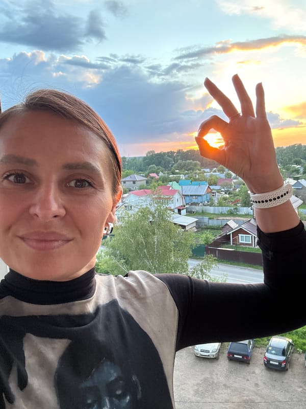 Woman documents sunset moment in Chaikovsky through selfies