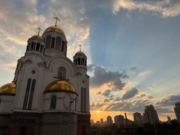 Golden hour tour of Yekaterinburg's landmarks and streets