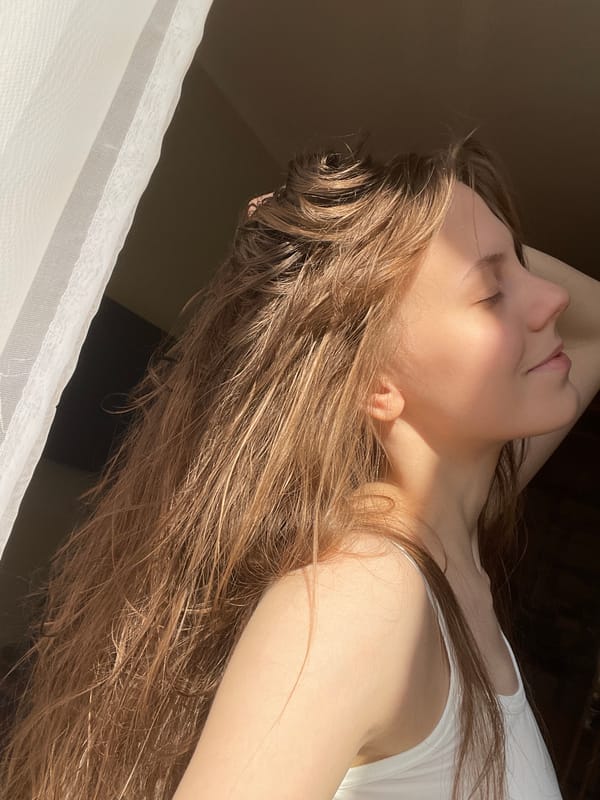 Close-up selfies in warm light, Ufa