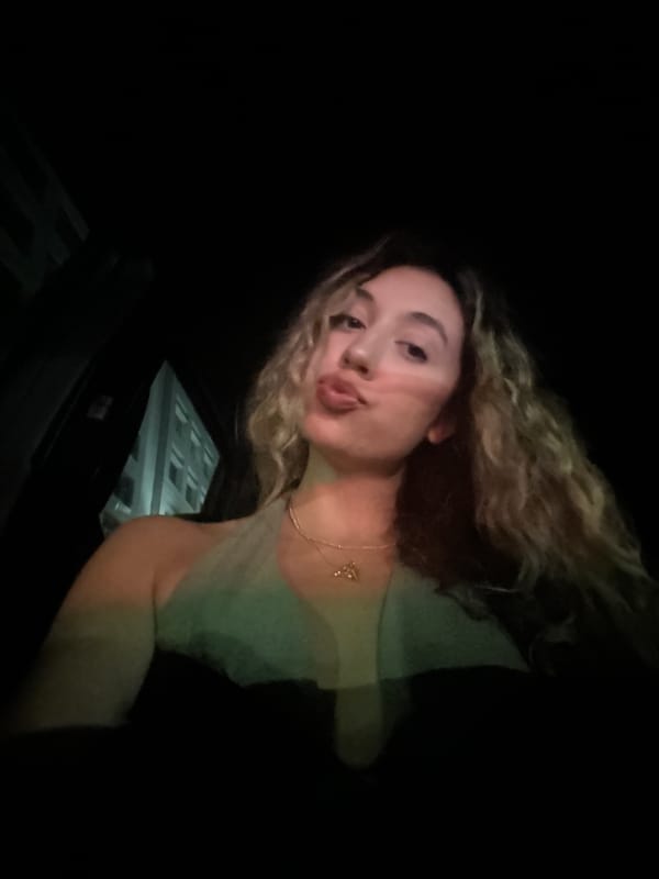 Late-night drive through Miami, selfies and city lights