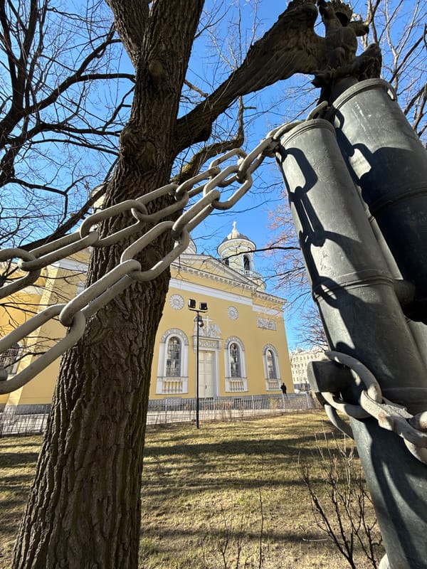 Morning architectural survey documented across central Saint Petersburg