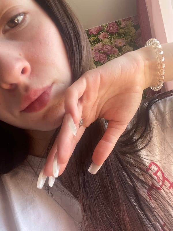 Morning selfie session documented in Medvedevo, Russia