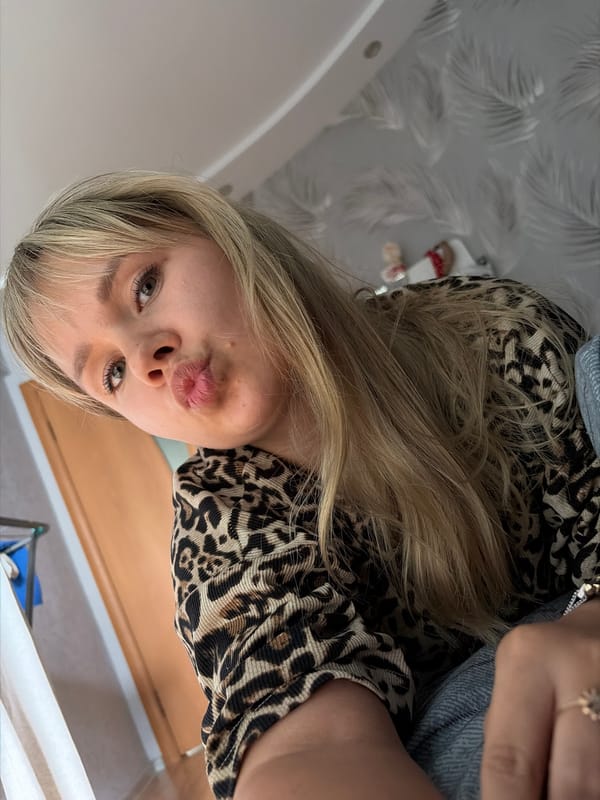 Selfies and tabby cat moments from a Chaikovsky morning