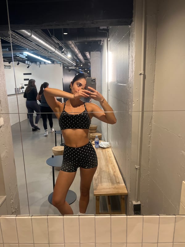 Gym selfie and street photo captured in Paris