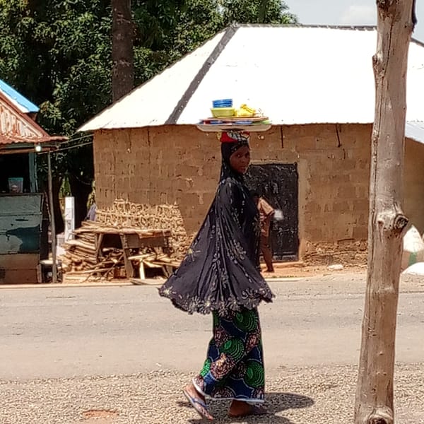 Daily life unfolds on Mararaba streets during eight-minute window