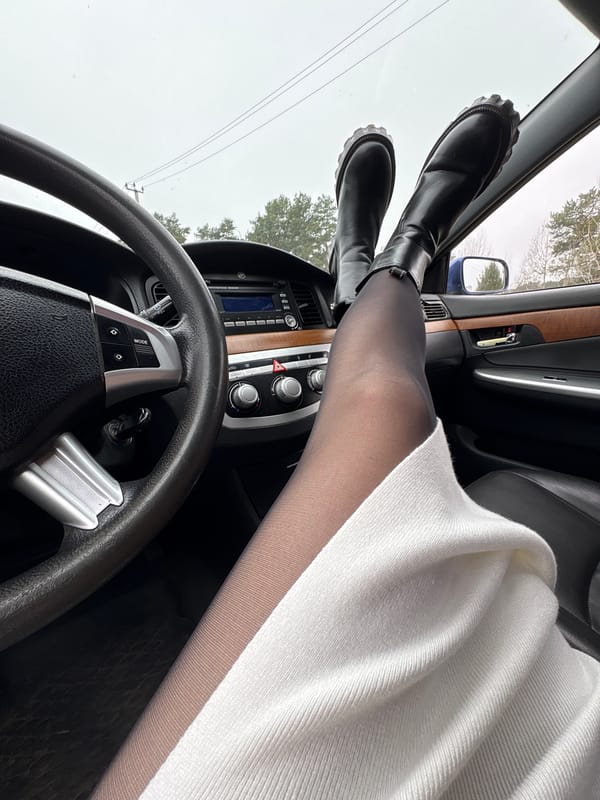 Woman poses for photos in Chaikovsky, Russia morning session