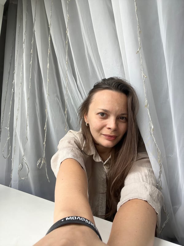 Quick selfie session near string lights in Tolyatti