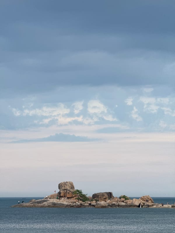 Coastal scenery documented in Bac Nha Trang Ward, Vietnam