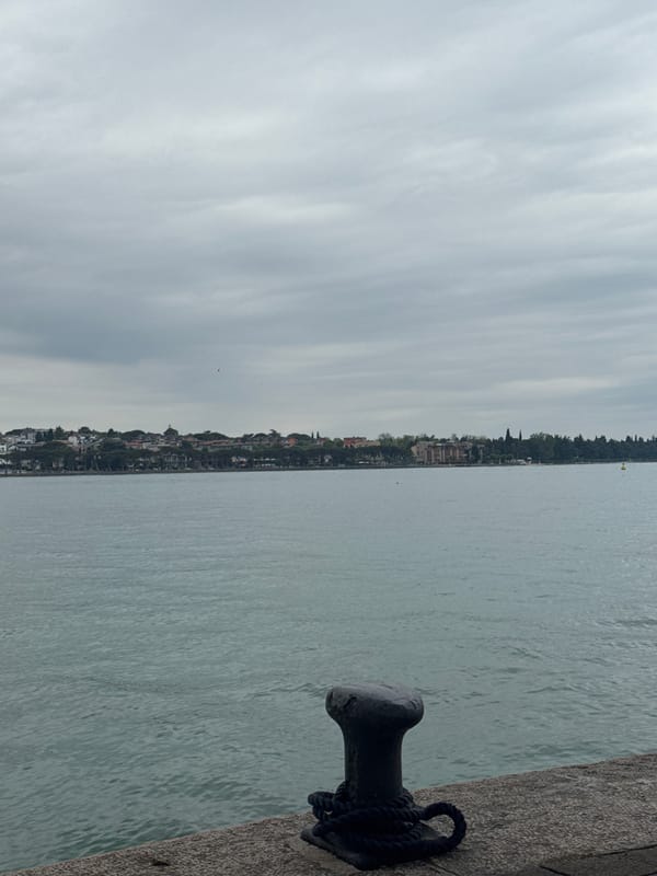Boat mooring documented at Peschiera del Garda pier