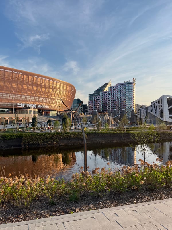 Driver documents afternoon journey through historic Yekaterinburg landmarks
