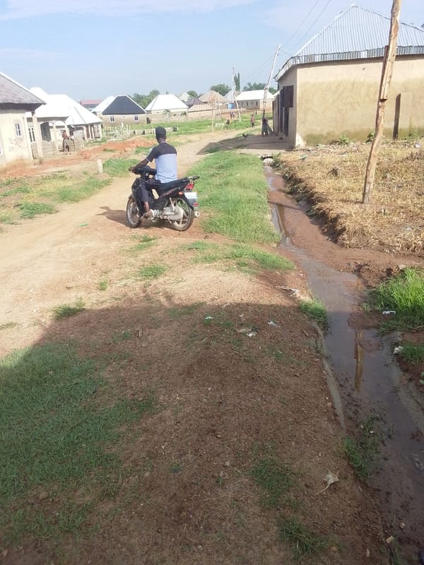 Man documents morning life in Keffi, Nigeria streets