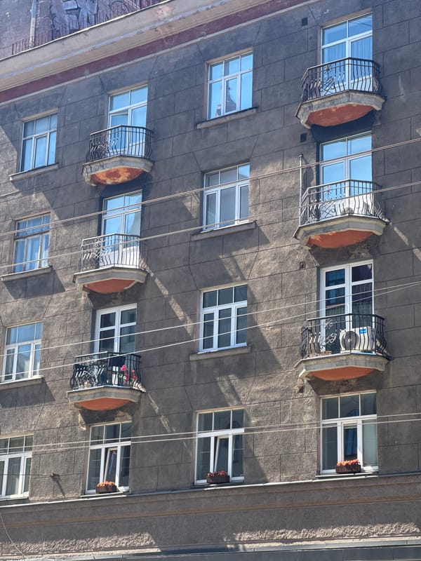 Close-up tour of Riga's ornate Art Nouveau and classical facades