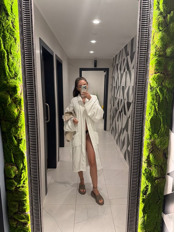 Spa day at a Hisarya resort: pool, massage room, robe selfies